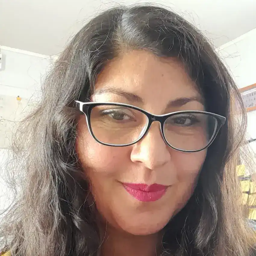 Alejandra Pérez - Equipo directivo, Novelista y dramaturga
